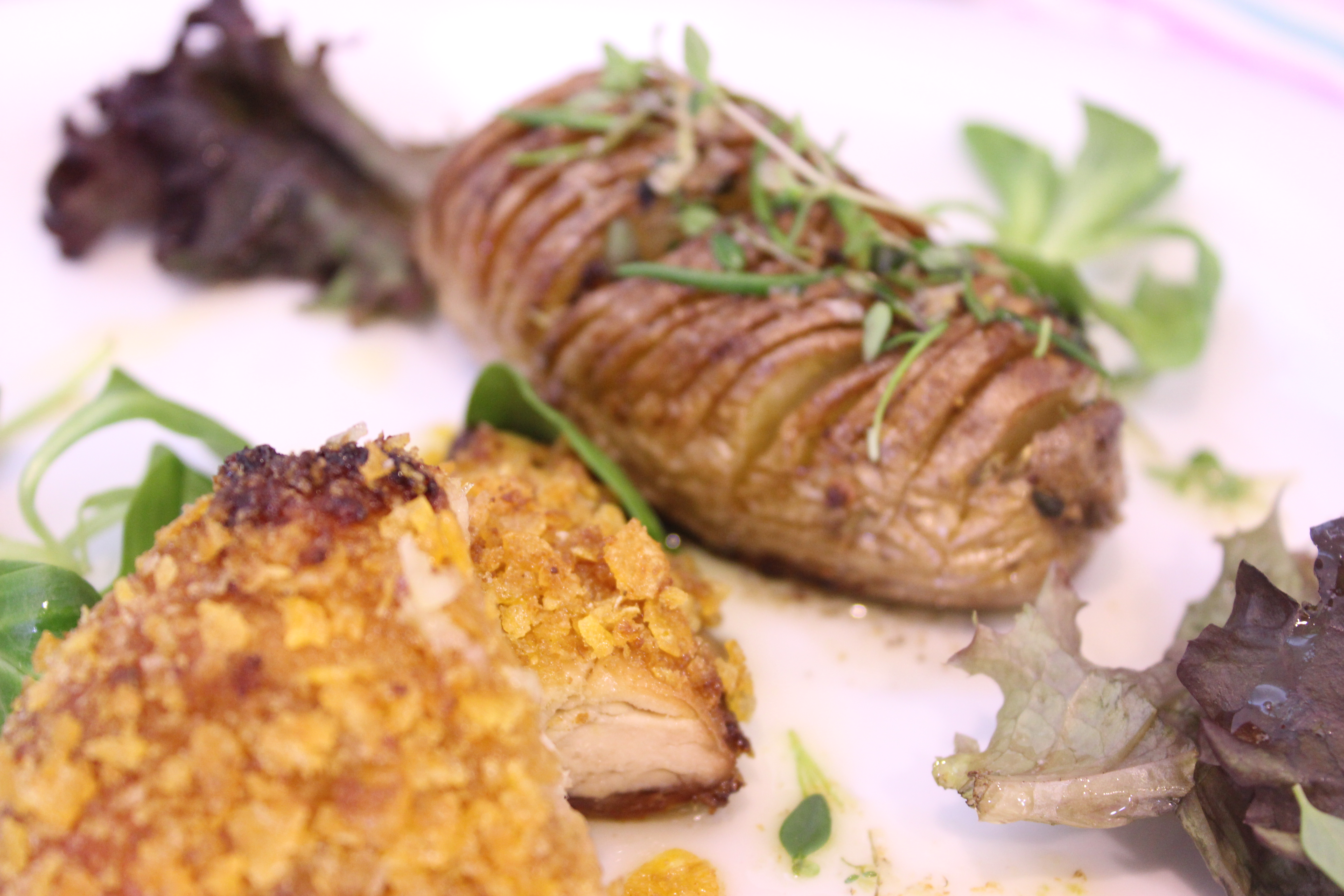 FRANGO CROCANTE COM BATATA NO FORNO