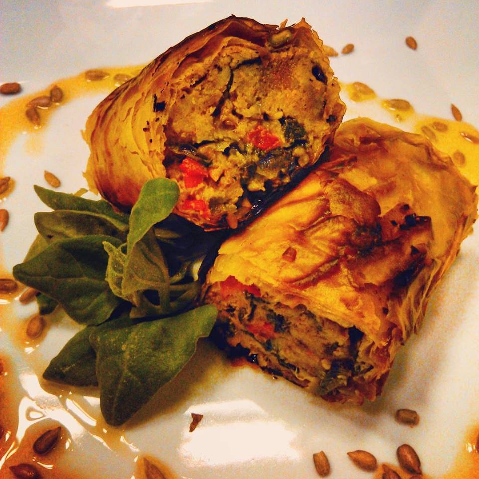 STRUDEL DE ALHEIRA COM RÚCULA