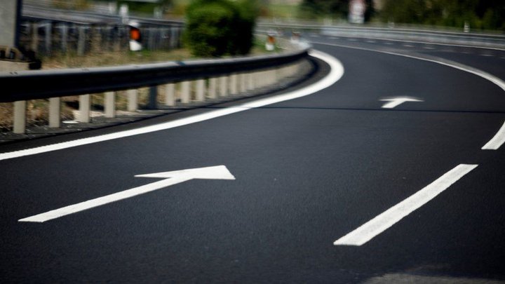 UE pressionada a impor limitador automático de velocidade nos carros novos