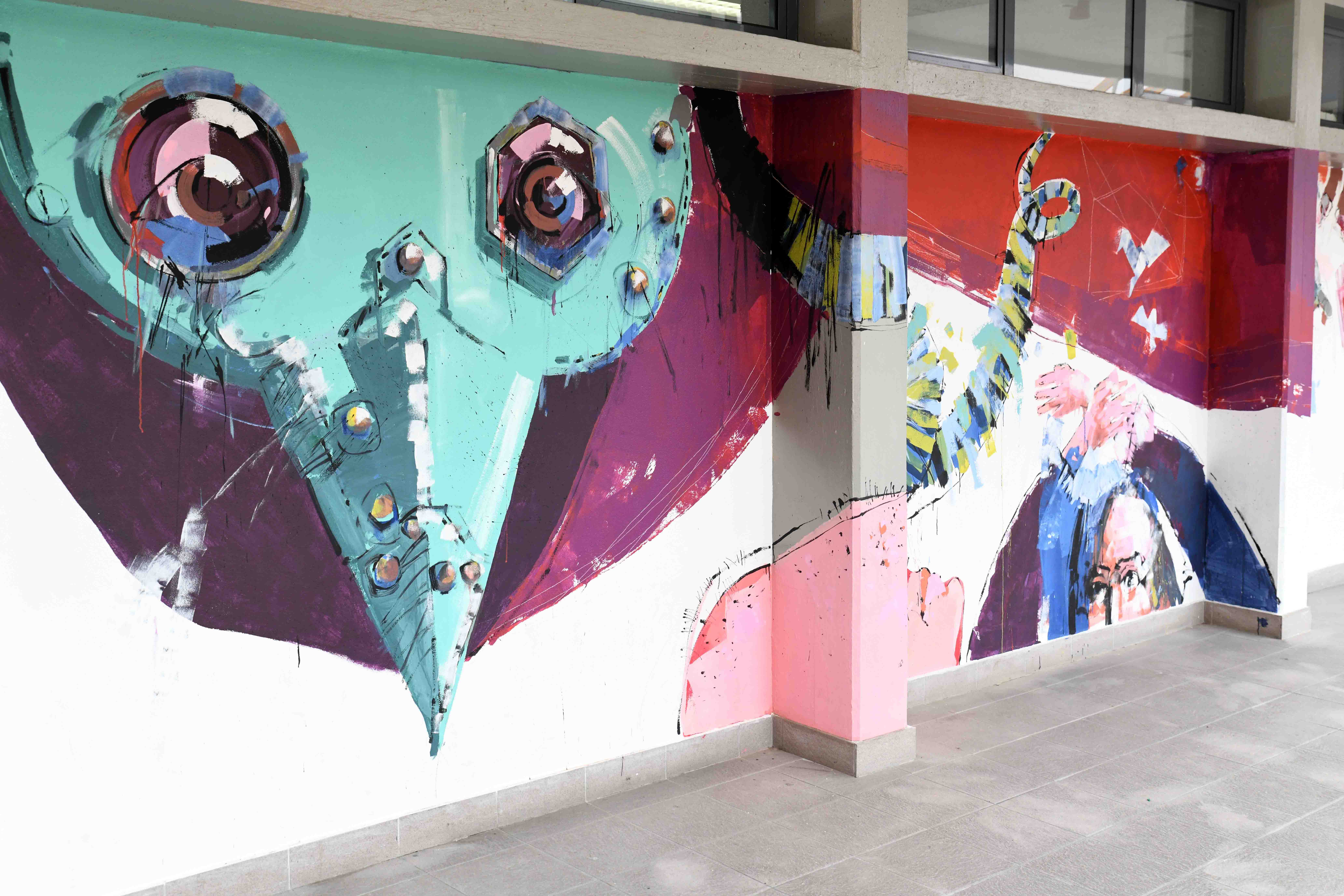 Alunos da Escola Secundária de Joane e o artista Martinho Dias partilharam pintura de mural