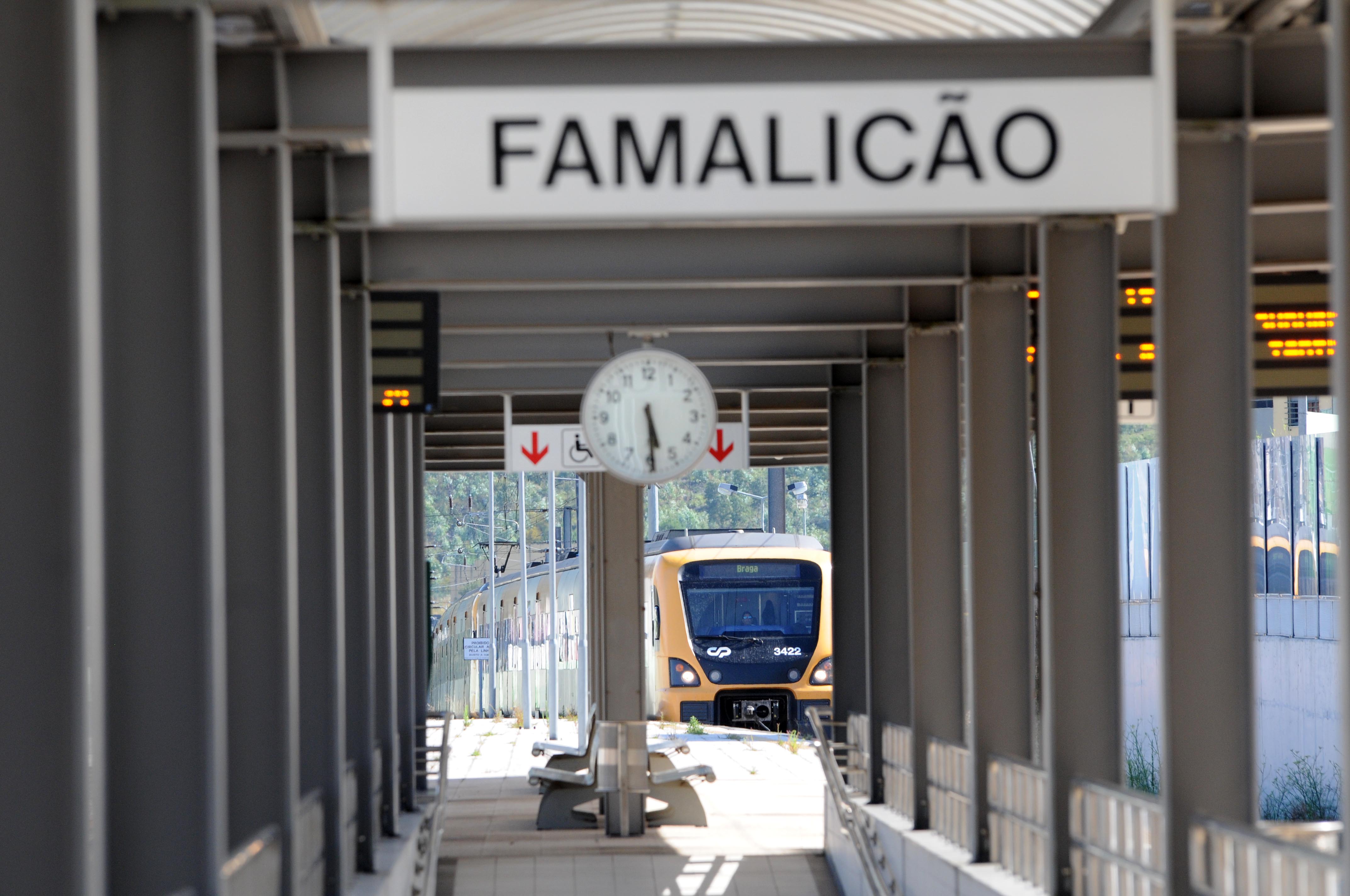 Segunda feira não há comboios