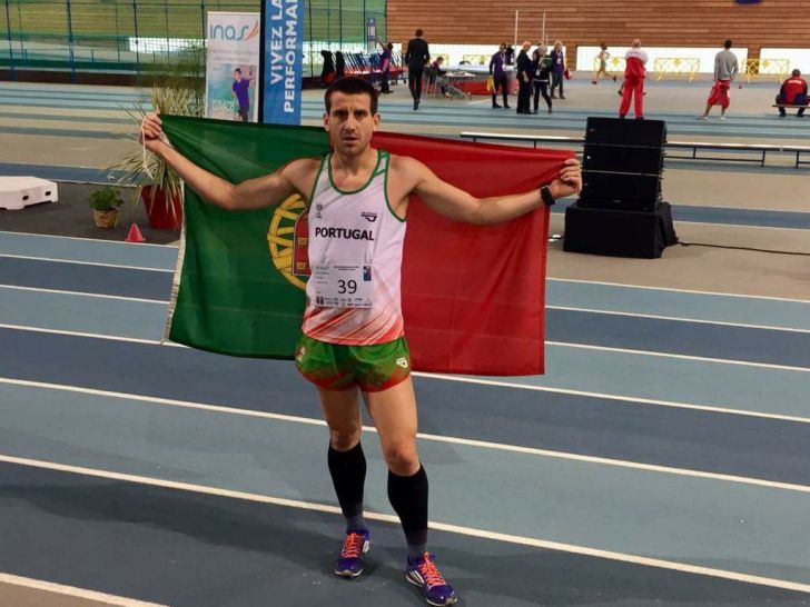 José Azevedo conquista medalha de prata em França