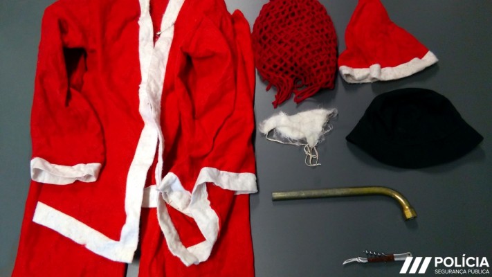 Pai Natal assalta gasolineiras e é detido pela PSP
