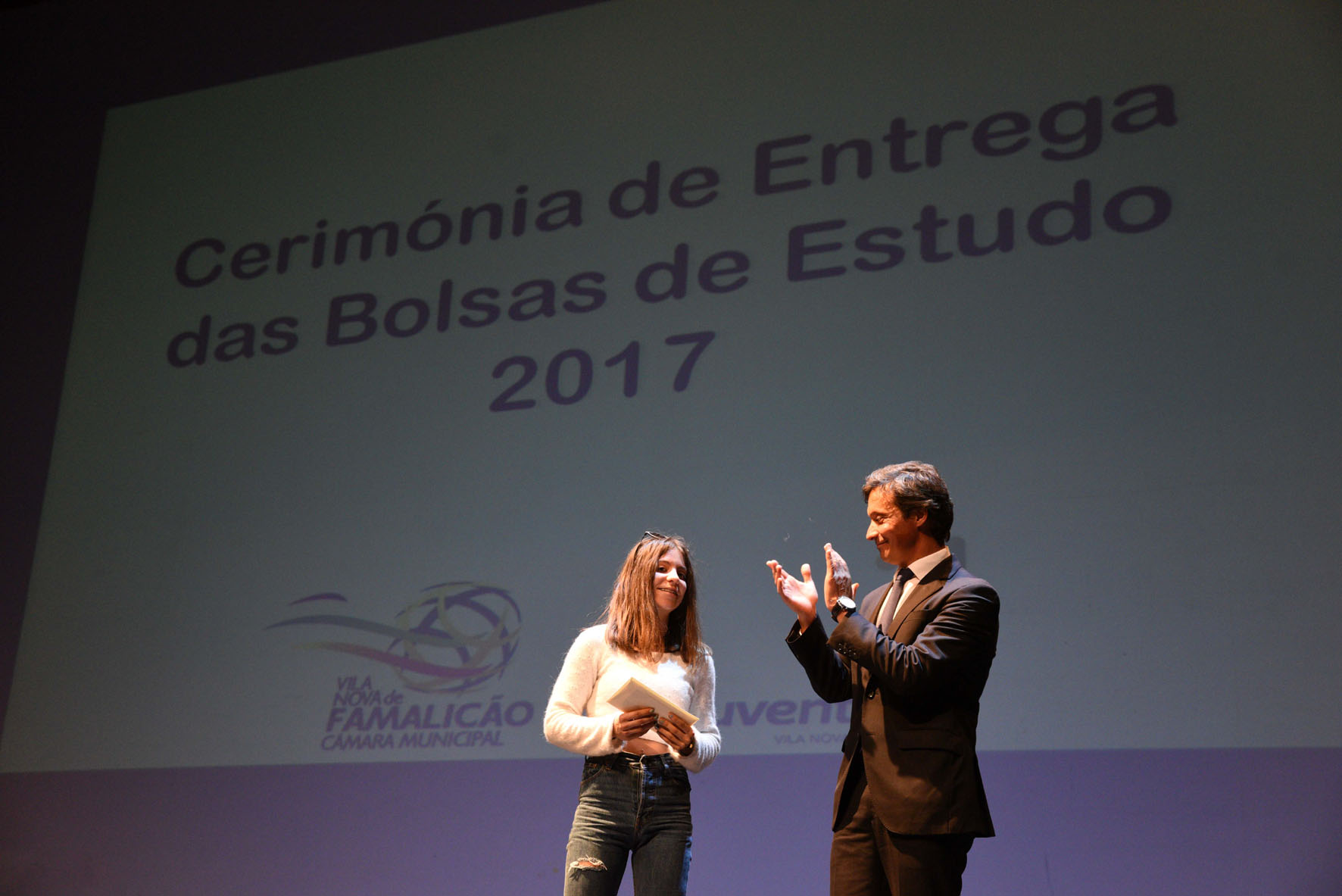 Câmara atribui 273 bolsas de estudo