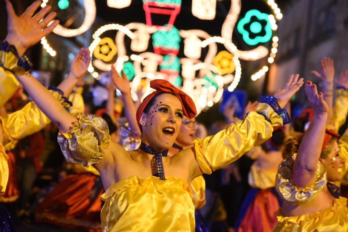 Oito marchas dão luz à noite de Santo António