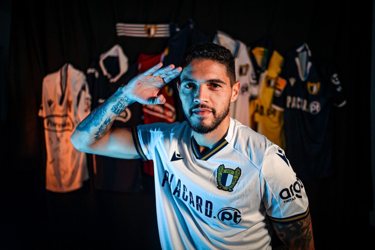 Riccieli renova com o F.C.Famalicão até 2027