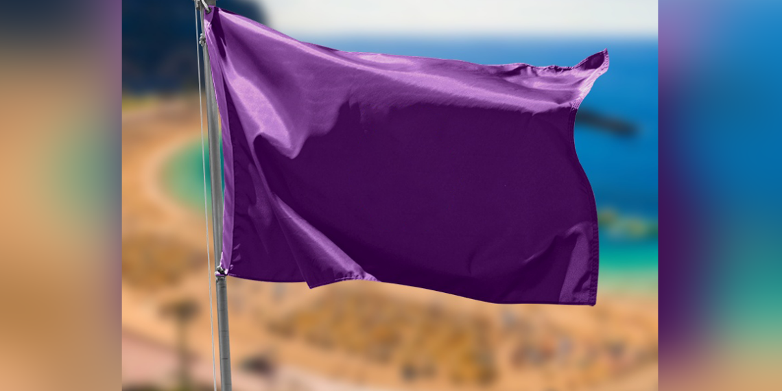 Bandeira roxa na praia? Saiba o que significa este aviso