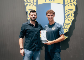Rudi Almeida já recebeu o prémio de Melhor Jogador da Liga Revelação 2025/2026