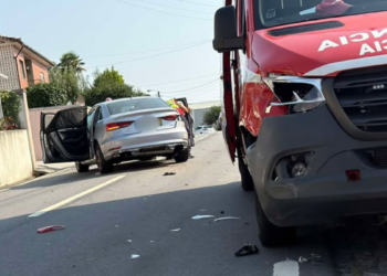 Famalicão: Carro colide com ambulância em Lemenhe