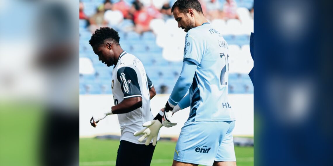 Famalicão empata na Amadora (2-2)
