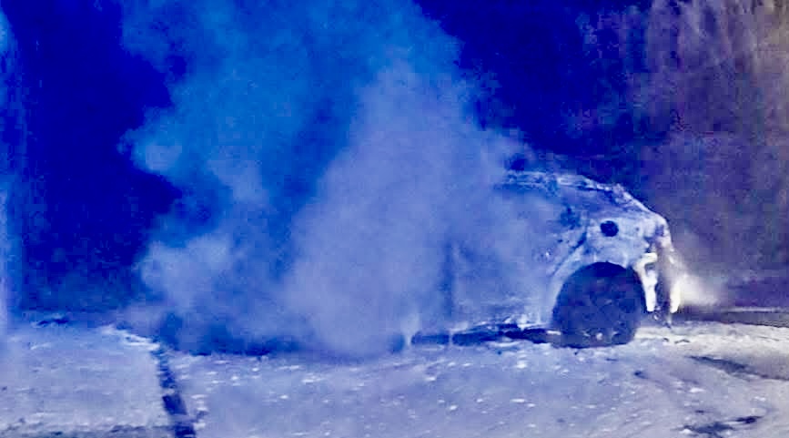 Famalicão: Viatura arde e fica completamente destruída
