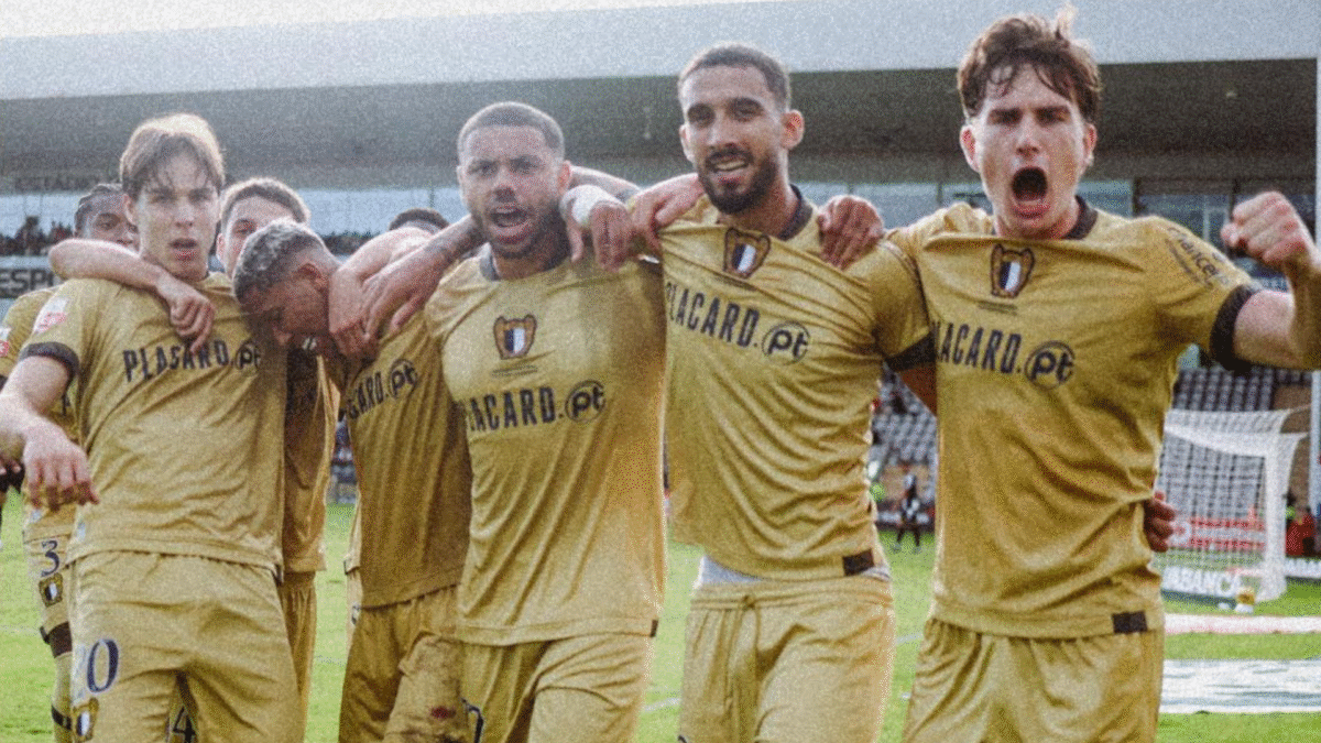 Famalicão vence na Madeira (0-1) e quebra jejum de 35 anos